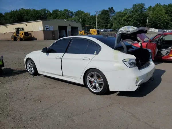 WBA8B7C57JA586279 2018 BMW 3ER - Image 2