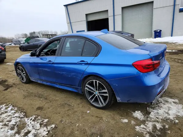 WBA8B7C58JA585478 2018 BMW 3ER - Image 2