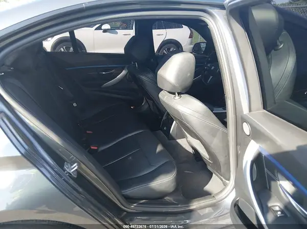 WBA8B7C58JA585710 2018 BMW 3ER - Image 8