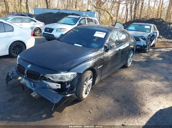 WBA8B7C59JA411872 2018 BMW 3ER - Image 2