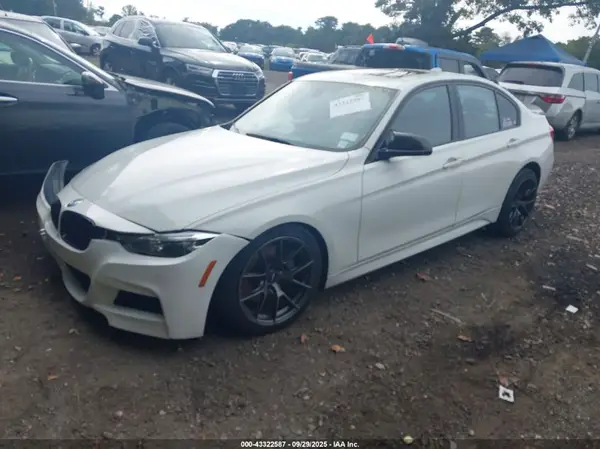 WBA8B7C59JA937838 2018 BMW 3ER - Image 2