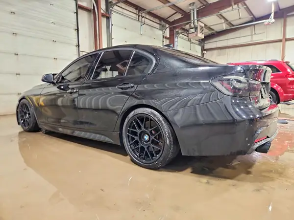 WBA8B7C5XJA576944 2018 BMW 3ER - Image 2