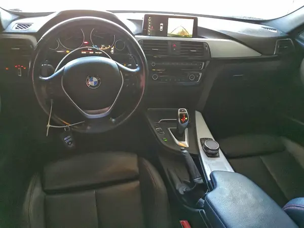 WBA8B7G31HNU37930 2017 BMW 3ER - Image 8