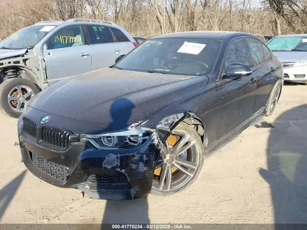 WBA8B7G32HNT70948 2017 BMW 3ER - Image 2