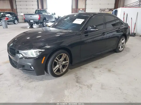 WBA8B7G32HNU37998 2017 BMW 3ER - Image 2