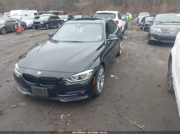 WBA8B7G33HNU38321 2017 BMW 3ER - Image 2