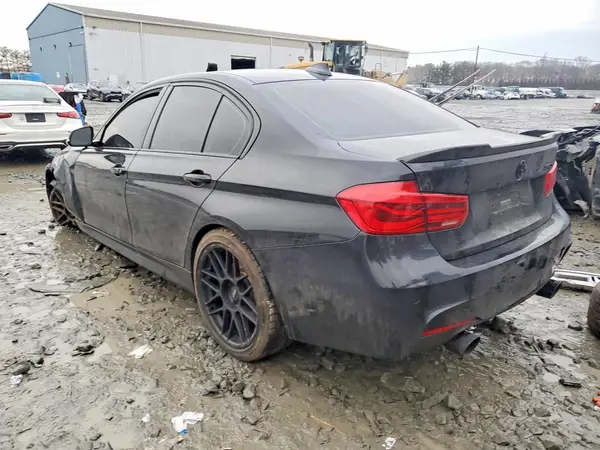WBA8B7G34HNU37856 2017 BMW 3ER - Image 2