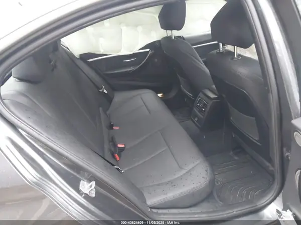 WBA8B7G36HNU38331 2017 BMW 3ER - Image 8