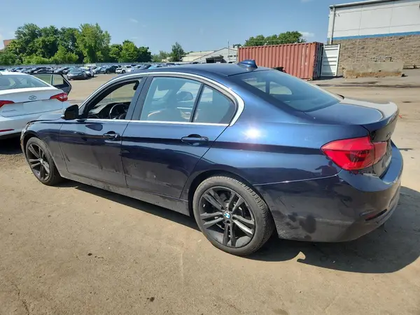 WBA8B7G37HNT70900 2017 BMW 3ER - Image 2