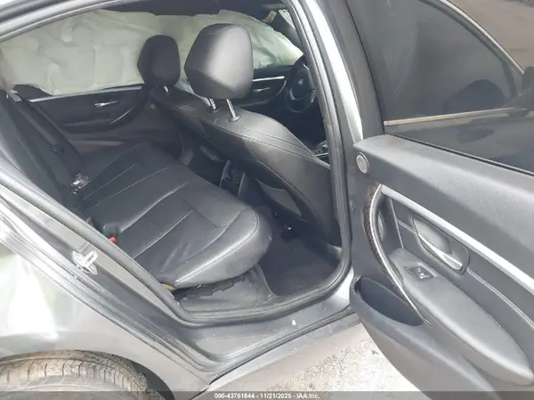 WBA8B7G37HNU37639 2017 BMW 3ER - Image 8