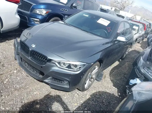 WBA8B7G37HNU38001 2017 BMW 3ER - Image 2