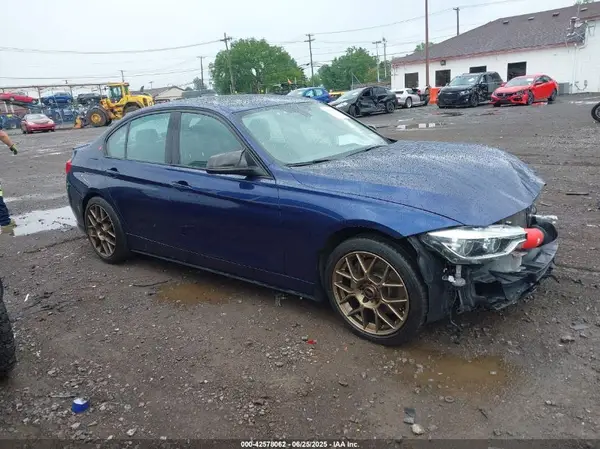 WBA8B7G37HNU38211 2017 BMW 3ER - Image 1