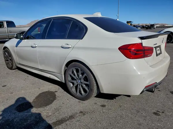 WBA8B7G3XHNU38252 2017 BMW 3ER - Image 2