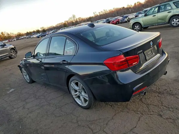 WBA8B7G50HNT70867 2017 BMW 3ER - Image 2