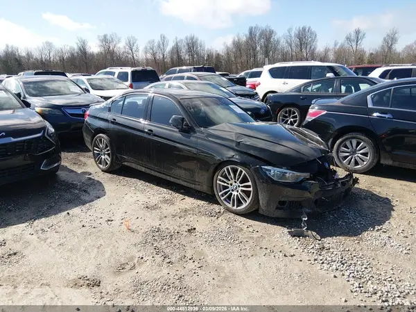 WBA8B7G50JNU95034 2018 BMW 3ER - Image 1