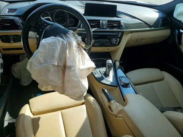 WBA8B7G50JNU95454 2018 BMW 3ER - Image 8