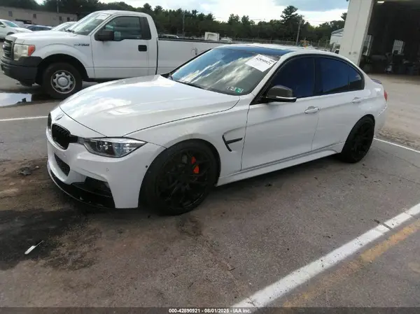 WBA8B7G51GNT14192 2016 BMW 3ER - Image 2