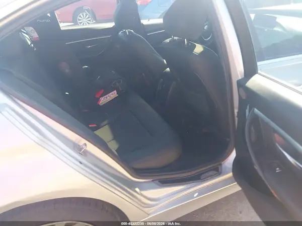 WBA8B7G51GNT70679 2016 BMW 3ER - Image 8