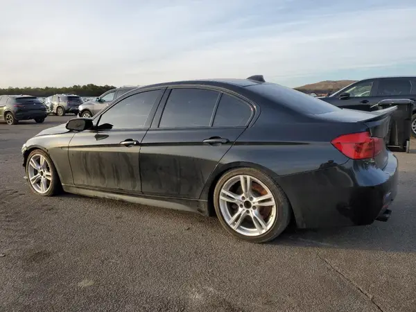 WBA8B7G51HNU37542 2017 BMW 3ER - Image 2