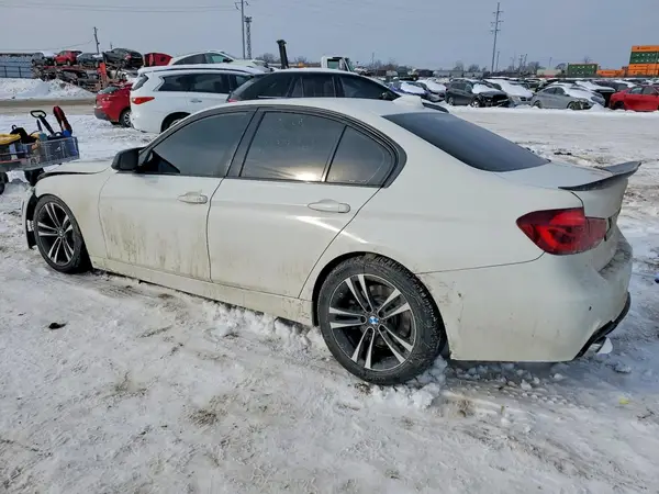 WBA8B7G51JNV10883 2018 BMW 3ER - Image 2