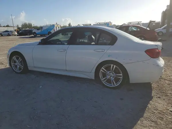 WBA8B7G52GNT95400 2016 BMW 3ER - Image 2