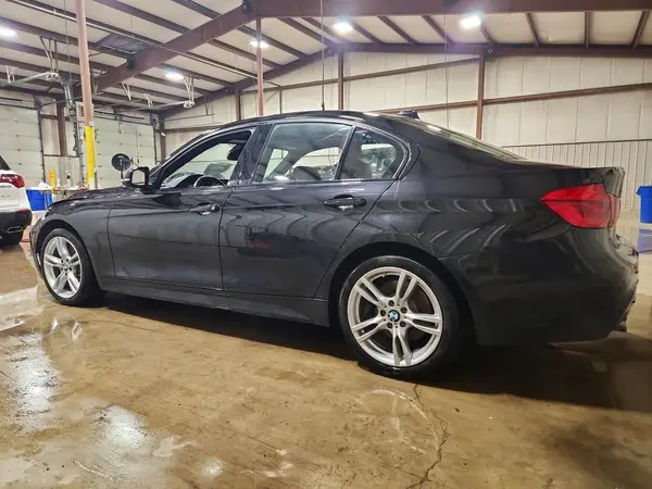 WBA8B7G53GNT95941 2016 BMW 3ER - Image 2