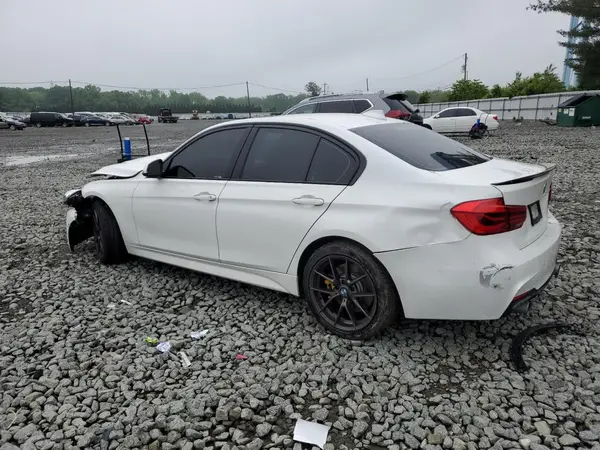 WBA8B7G53JNU94802 2018 BMW 3ER - Image 2