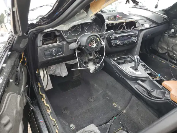 WBA8B7G53JNU95206 2018 BMW 3ER - Image 8