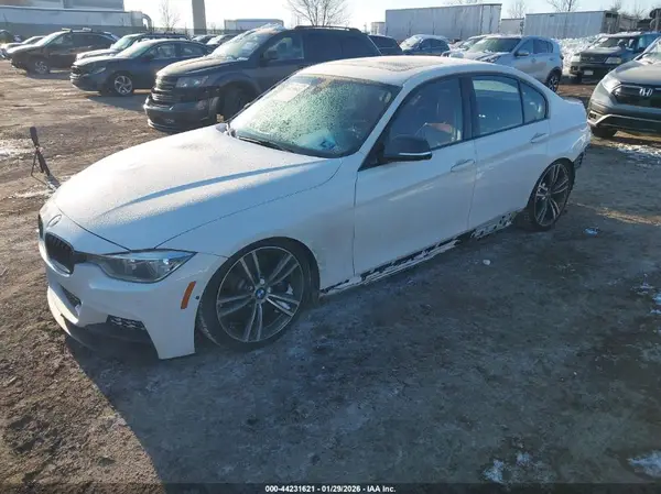 WBA8B7G54GNT14199 2016 BMW 3ER - Image 2
