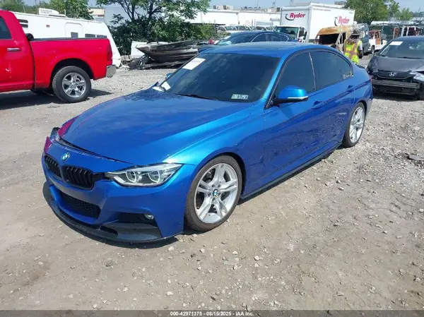 WBA8B7G54HNU37213 2017 BMW 3ER - Image 2