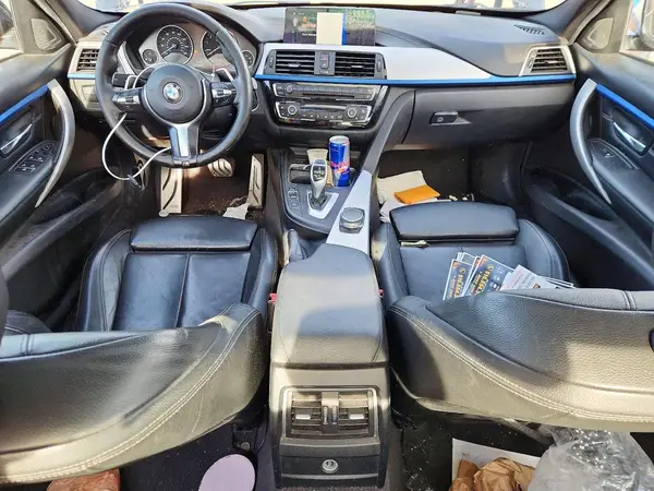 WBA8B7G54JNV11011 2018 BMW 3ER - Image 8