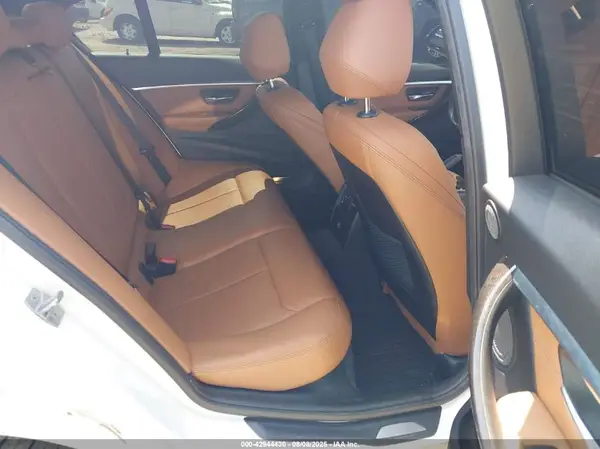 WBA8B7G55GNT14860 2016 BMW 3ER - Image 8