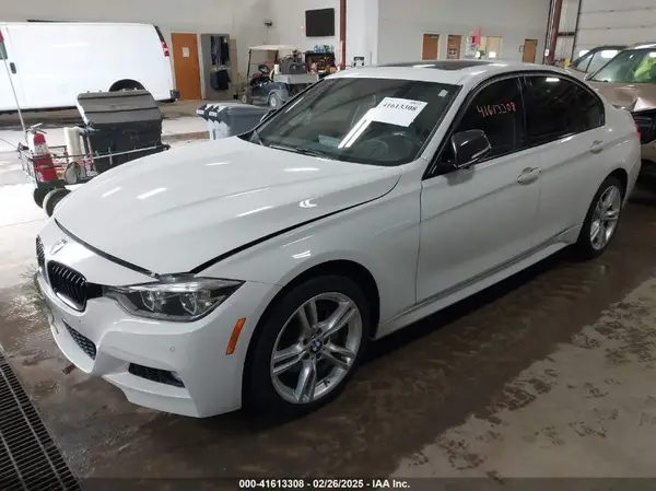 WBA8B7G55HNU37351 2017 BMW 3ER - Image 2