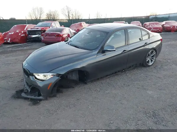 WBA8B7G55JNT71275 2018 BMW 3ER - Image 2