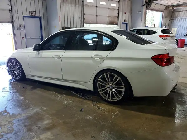 WBA8B7G56HNU37391 2017 BMW 3ER - Image 2