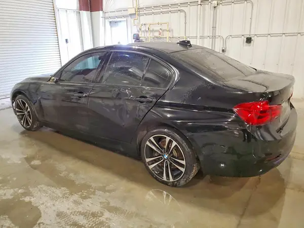 WBA8B7G56JNU94888 2018 BMW 3ER - Image 2