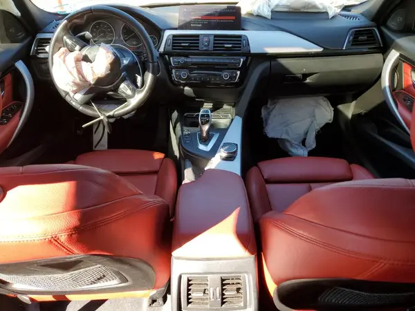 WBA8B7G56JNU95605 2018 BMW 3ER - Image 8