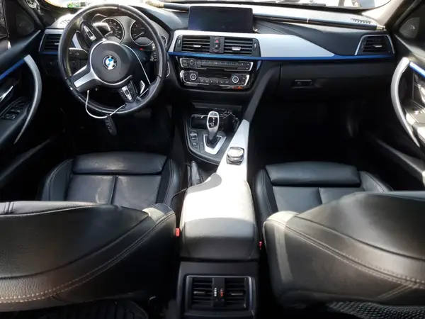 WBA8B7G56JNV10992 2018 BMW 3ER - Image 8