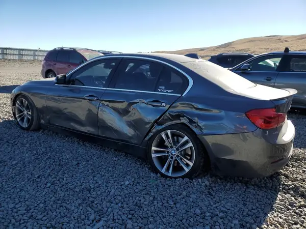 WBA8B7G57GNT14438 2016 BMW 3ER - Image 2