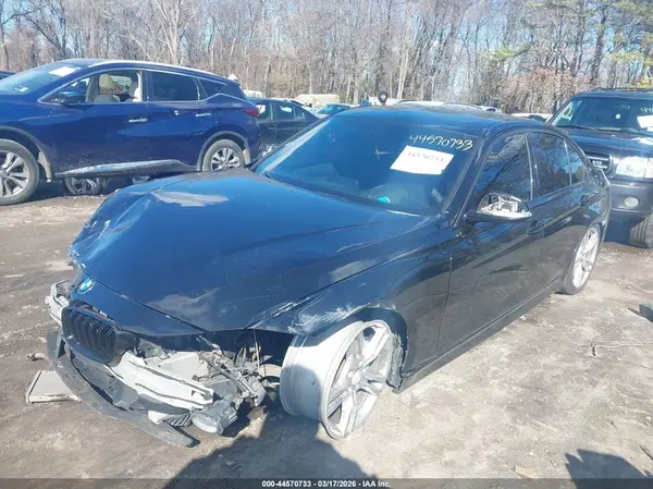 WBA8B7G58HNU37540 2017 BMW 3ER - Image 2