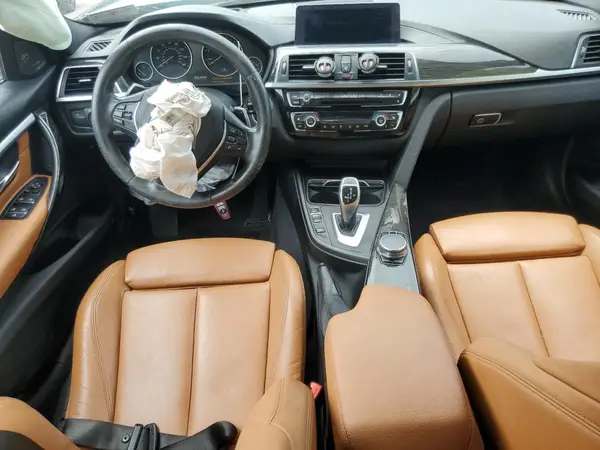 WBA8B7G59JNU95226 2018 BMW 3ER - Image 8