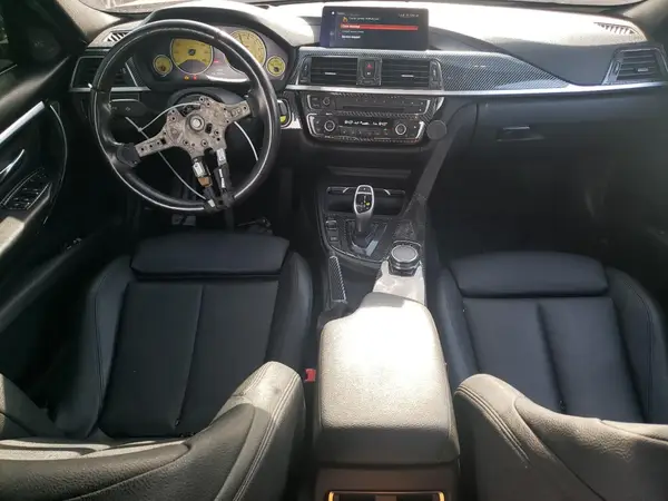 WBA8B7G59JNU95615 2018 BMW 3ER - Image 8