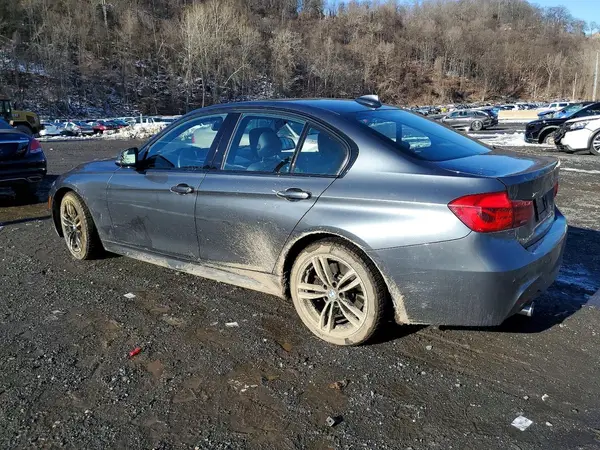 WBA8B7G59JNV11019 2018 BMW 3ER - Image 2