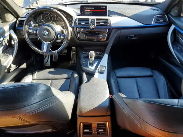 WBA8B7G59JNV11019 2018 BMW 3ER - Image 8