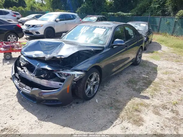 WBA8B7G5XHNT70794 2017 BMW 3ER - Image 2