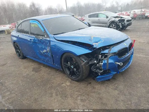 WBA8B7G5XJNU94781 2018 BMW 3ER - Image 1