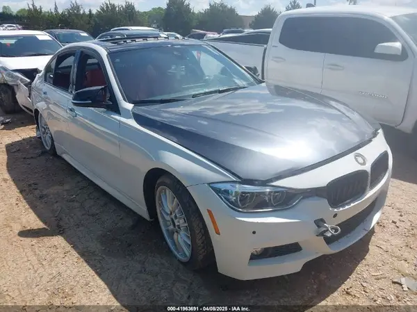 WBA8B7G5XJNV11014 2018 BMW 3ER - Image 1