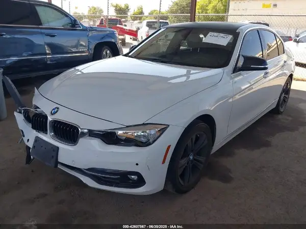 WBA8B9C31HK885247 2017 BMW 3ER - Image 2
