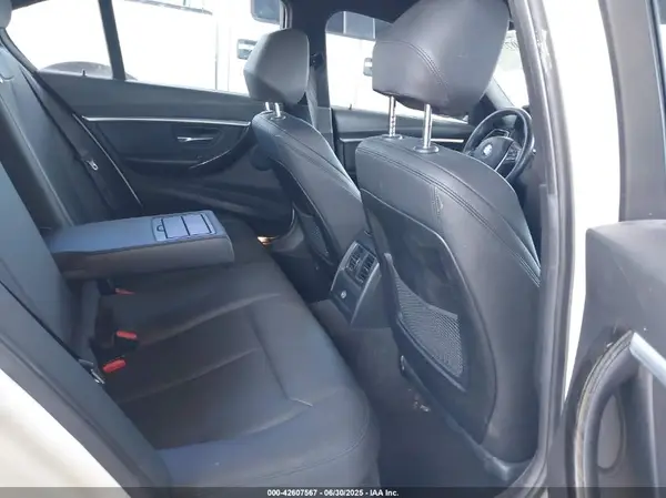 WBA8B9C31HK885247 2017 BMW 3ER - Image 8