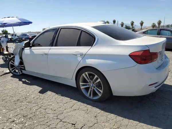 WBA8B9C32HK886021 2017 BMW 3ER - Image 2